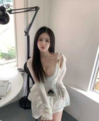 广州初次下海19岁小姐姐